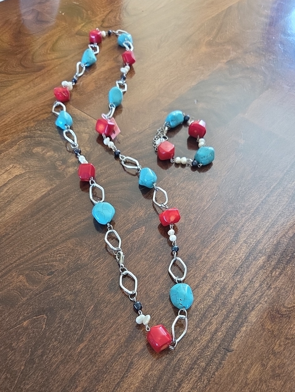 Turquoise & Red Beaded Women's Necklace and Bracelet Set